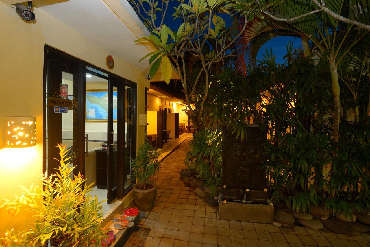 Andari Legian Hotel Bali Екстер'єр фото